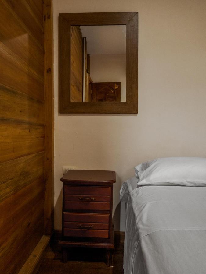 Hostal Tortuga Dorada Puerto Lopez Bagian luar foto