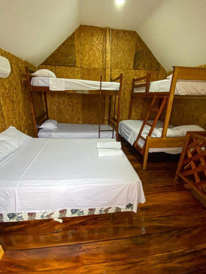 Hostal Tortuga Dorada Puerto Lopez Bagian luar foto