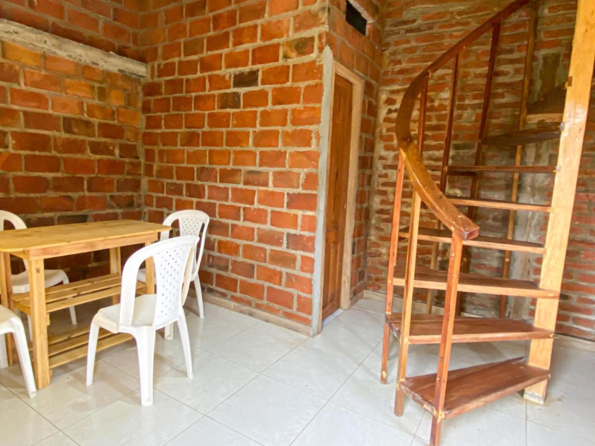 Hostal Tortuga Dorada Puerto Lopez Bagian luar foto
